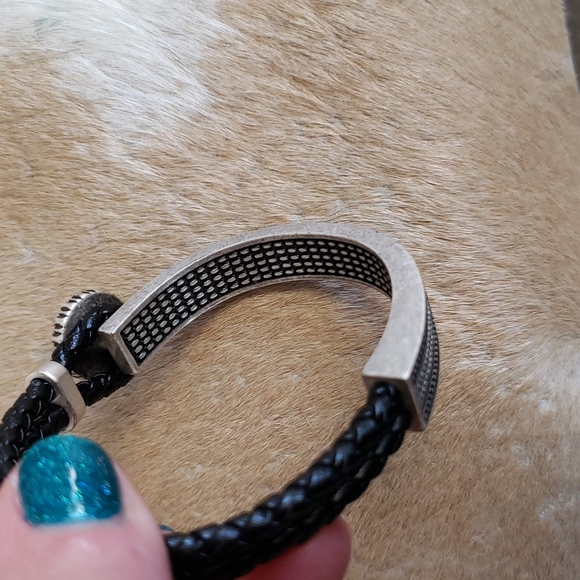 Leather and Silverstone metal bracelet - Picture 5 of 5